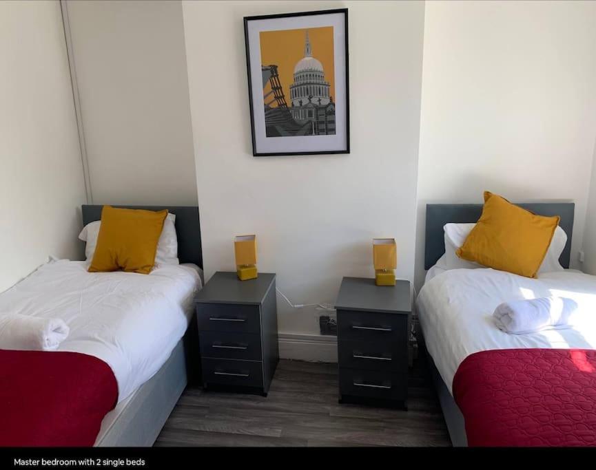וולברהאמפטון Wv1 Budget Contractor Stays- 5 Beds - Discounts Ok מראה חיצוני תמונה